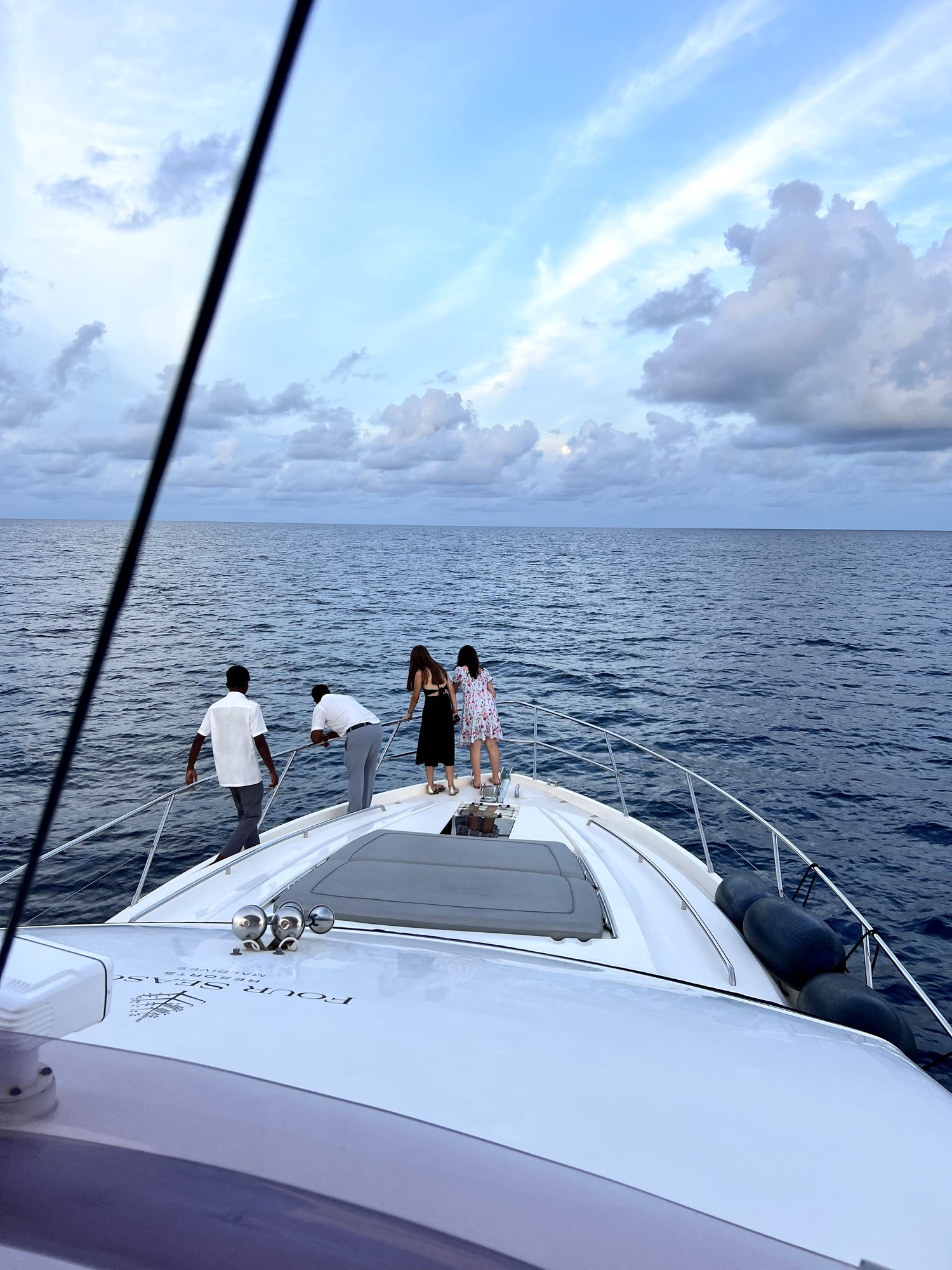 sandra-reisebericht-malediven-thefamilyproject-familienluxusreisen-four-seasons-01
