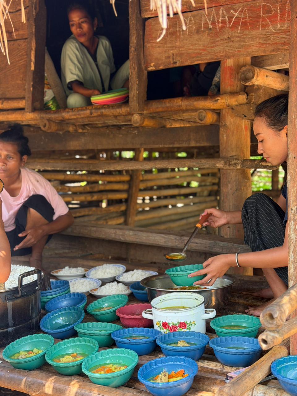 sumba-smiles-thefamilyproject-children