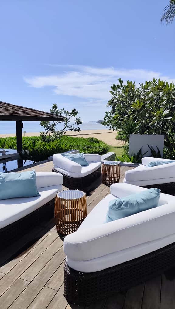 nikola-vietnam-reisebericht-familienluxusreisen-thefamilyproject-anantaraquynhonvilla-lounge