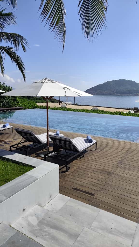 nikola-vietnam-reisebericht-familienluxusreisen-thefamilyproject-anantaraquynhonvilla-aussicht