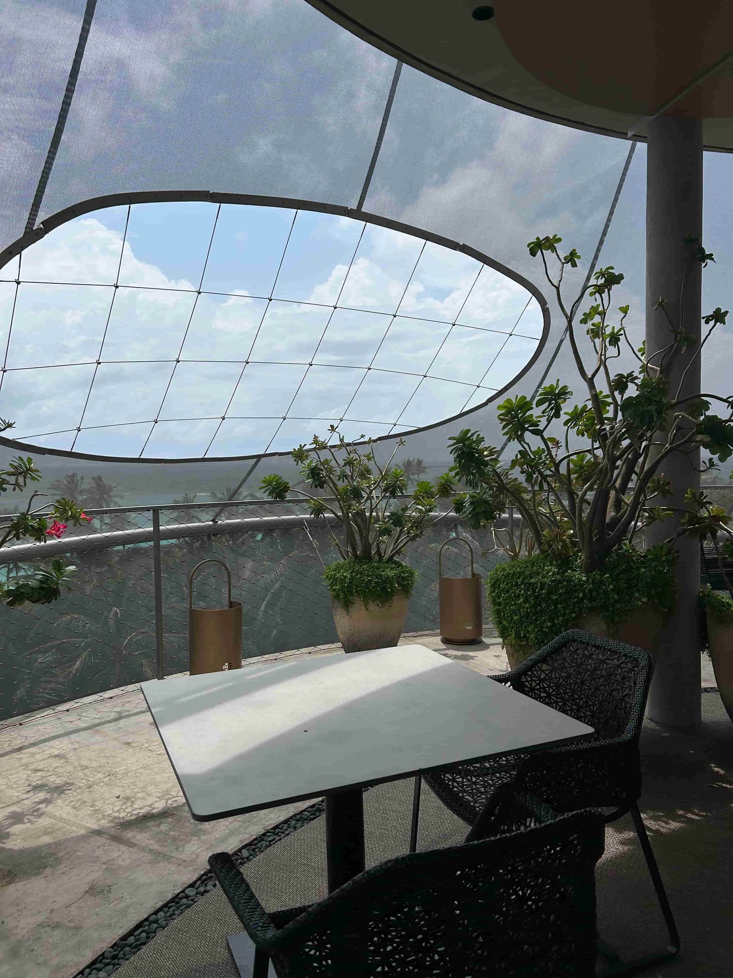 Ausblick Bar im Tavaru Tower