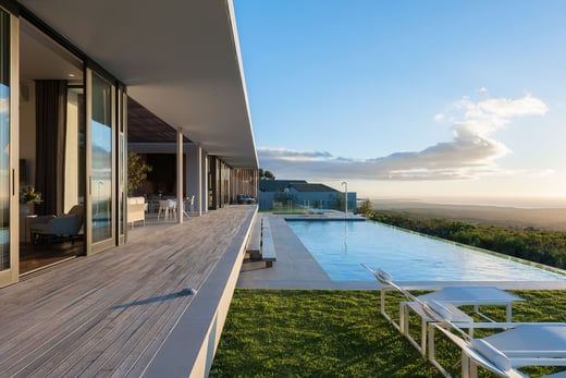 grootbos nature private reserve suedafrika familienluxusreise thefamilyproject pool aussicht
