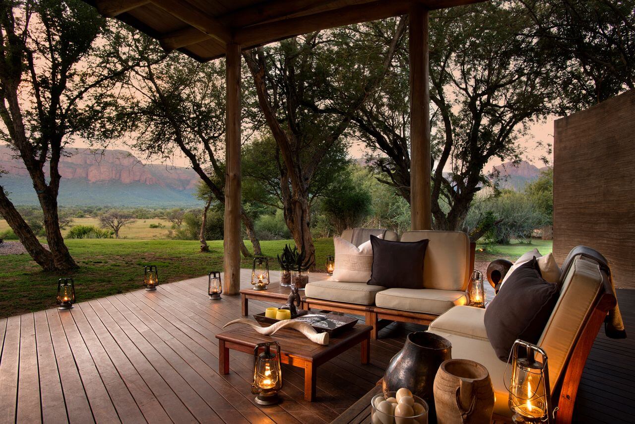 Marataba-Safari-Lodge-Suedafrika-Reisen-mit-Kindern-Terrasse-1