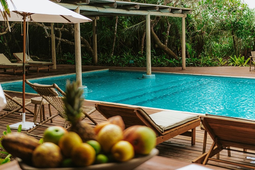 pousada-tutabel-brasilien-familienluxusreisen-thefamilyproject-poolbereich