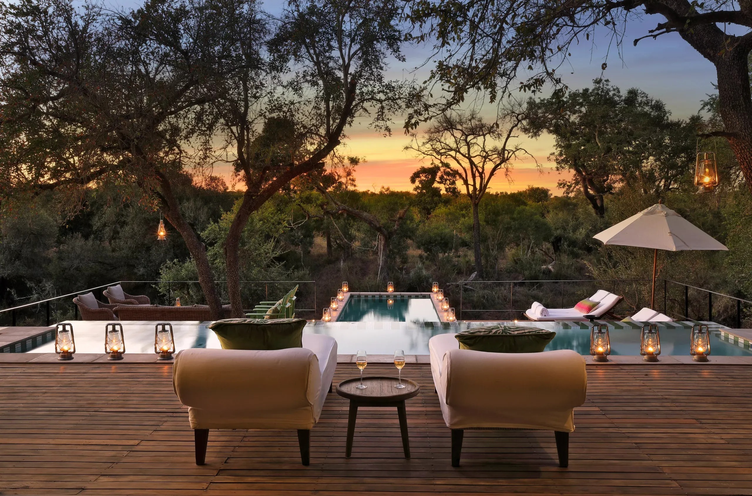 royal-malewane-suedafrika-familienluxusreise-thefamilyproject-private-dinner-pool