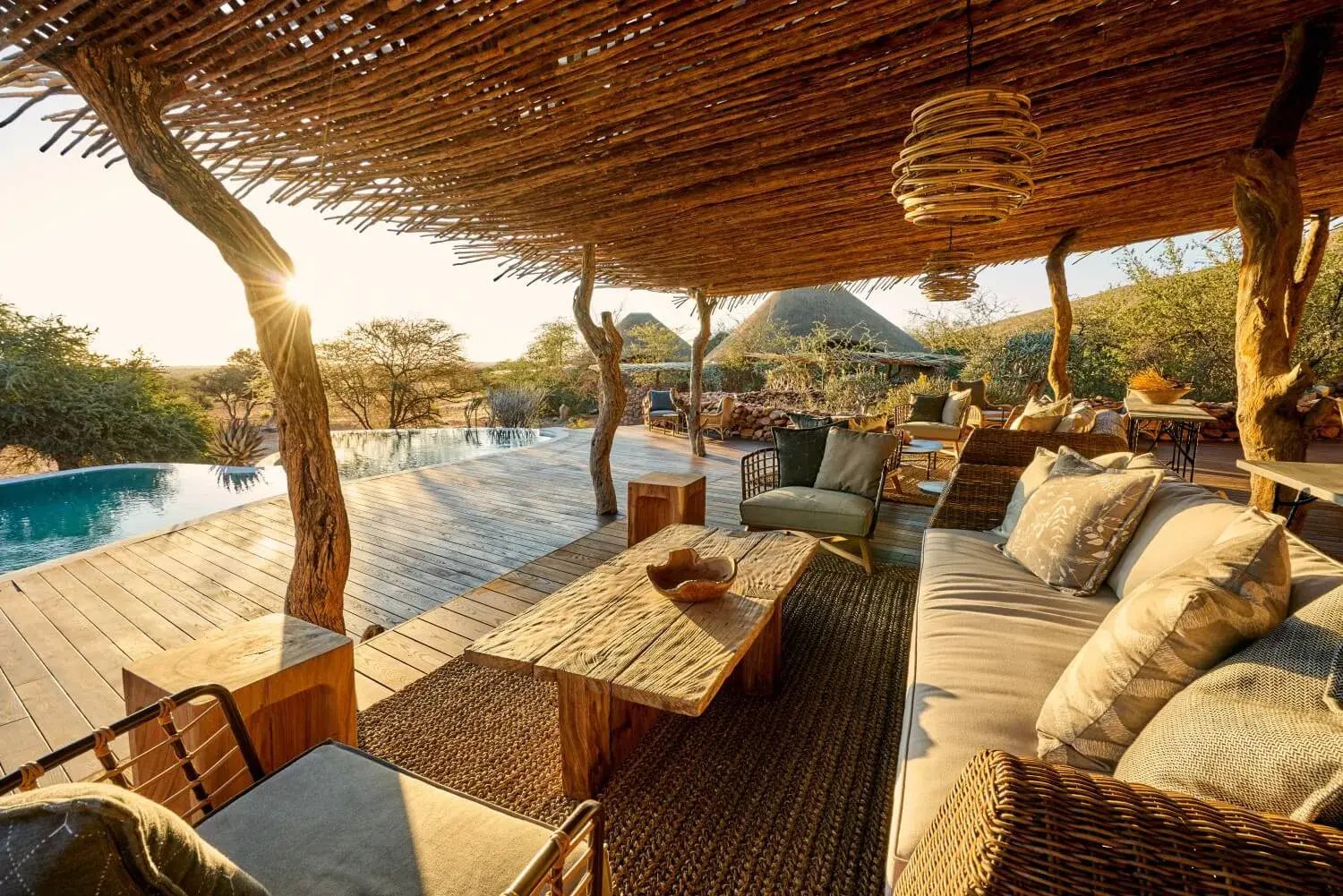 Pool und Lounge im Tswalu Kalahari 