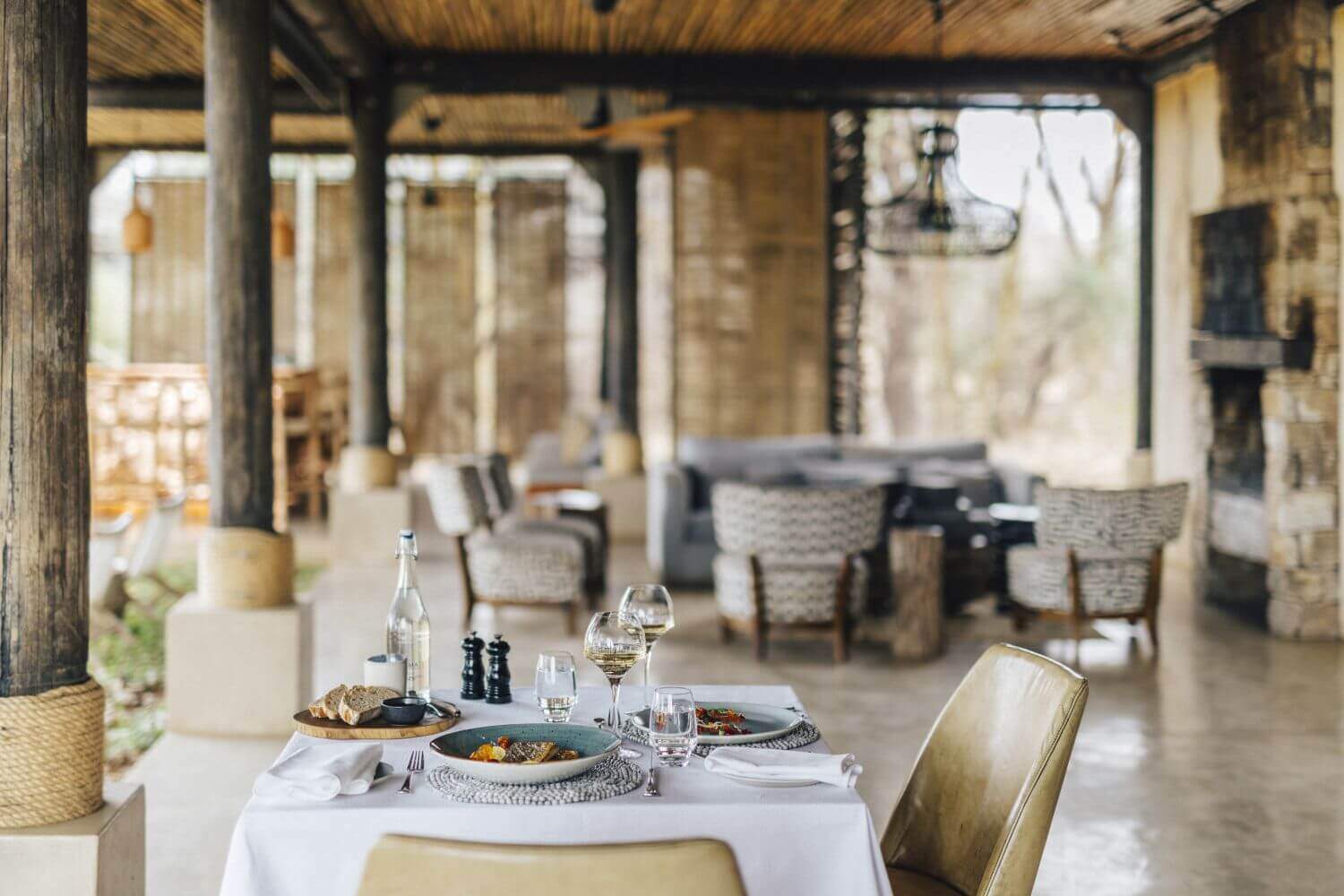 Matetsi-Victoria-Falls-Simbabwe-Familienluxusreisen-Restaurant