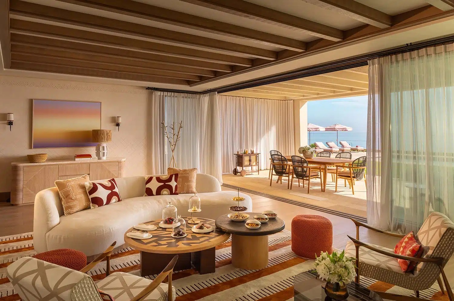 royal-mansour-tamuda-bay-marokko-familienluxusreise-thefamilyproject-suite-wohnbereich