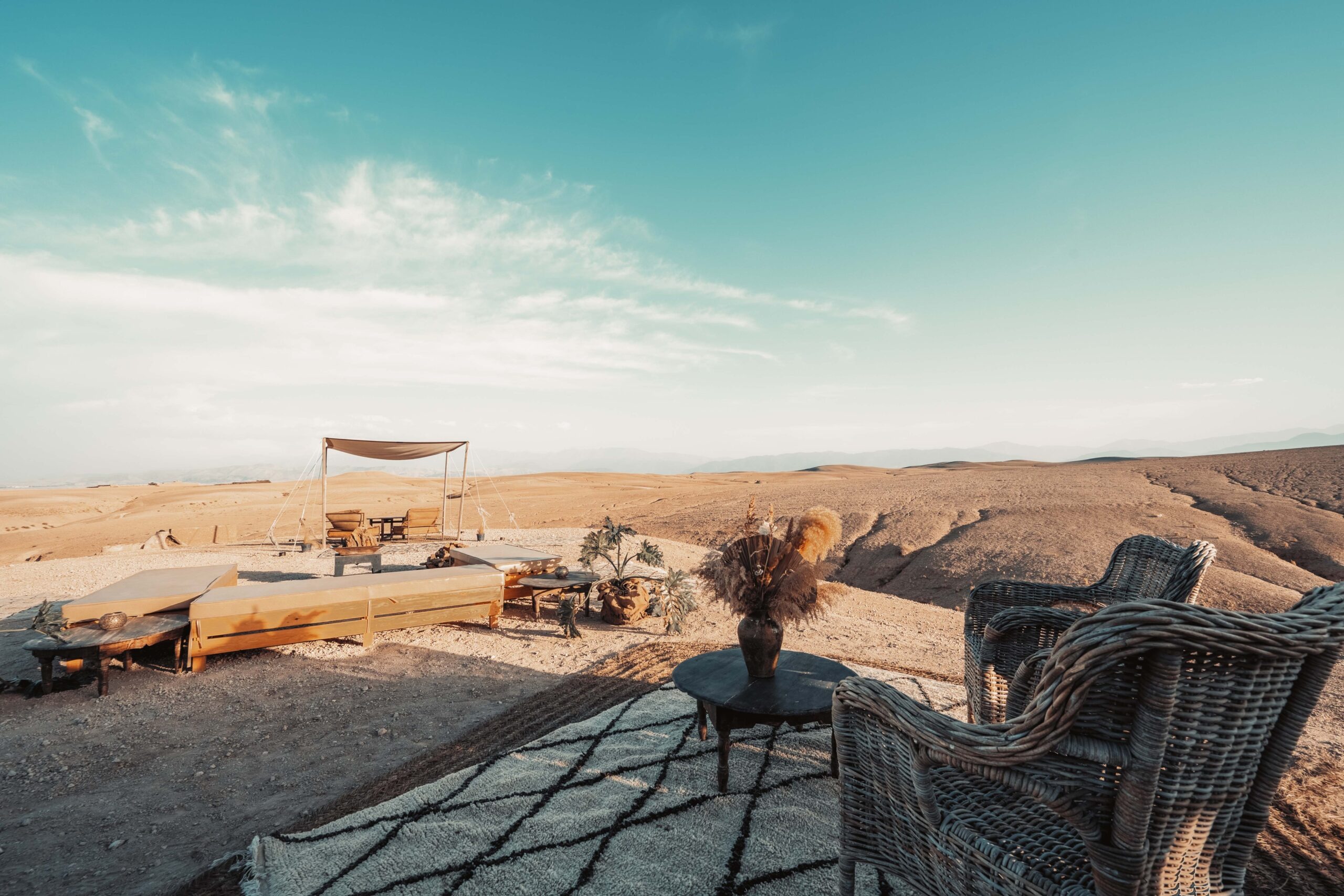 inara-camp-marokko-familienluxusreise-thefamilyproject-terrasse
