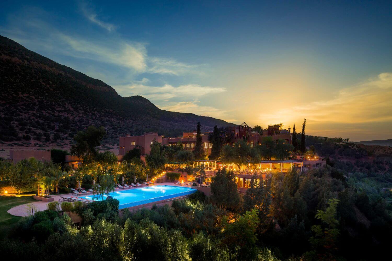kasbah-tamadot-exterior-view-by-night