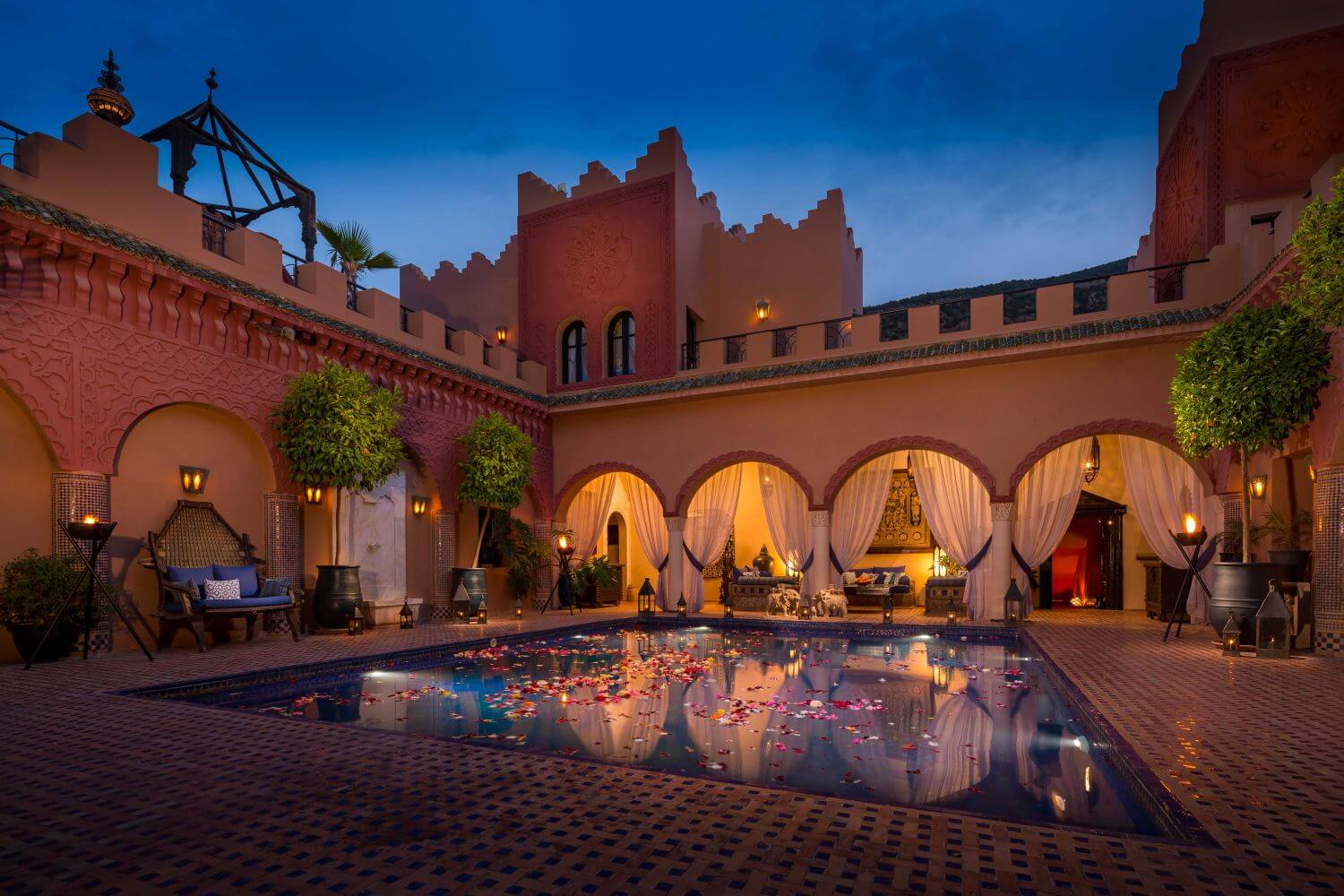 kasbah-tamadot-innenhof-pool