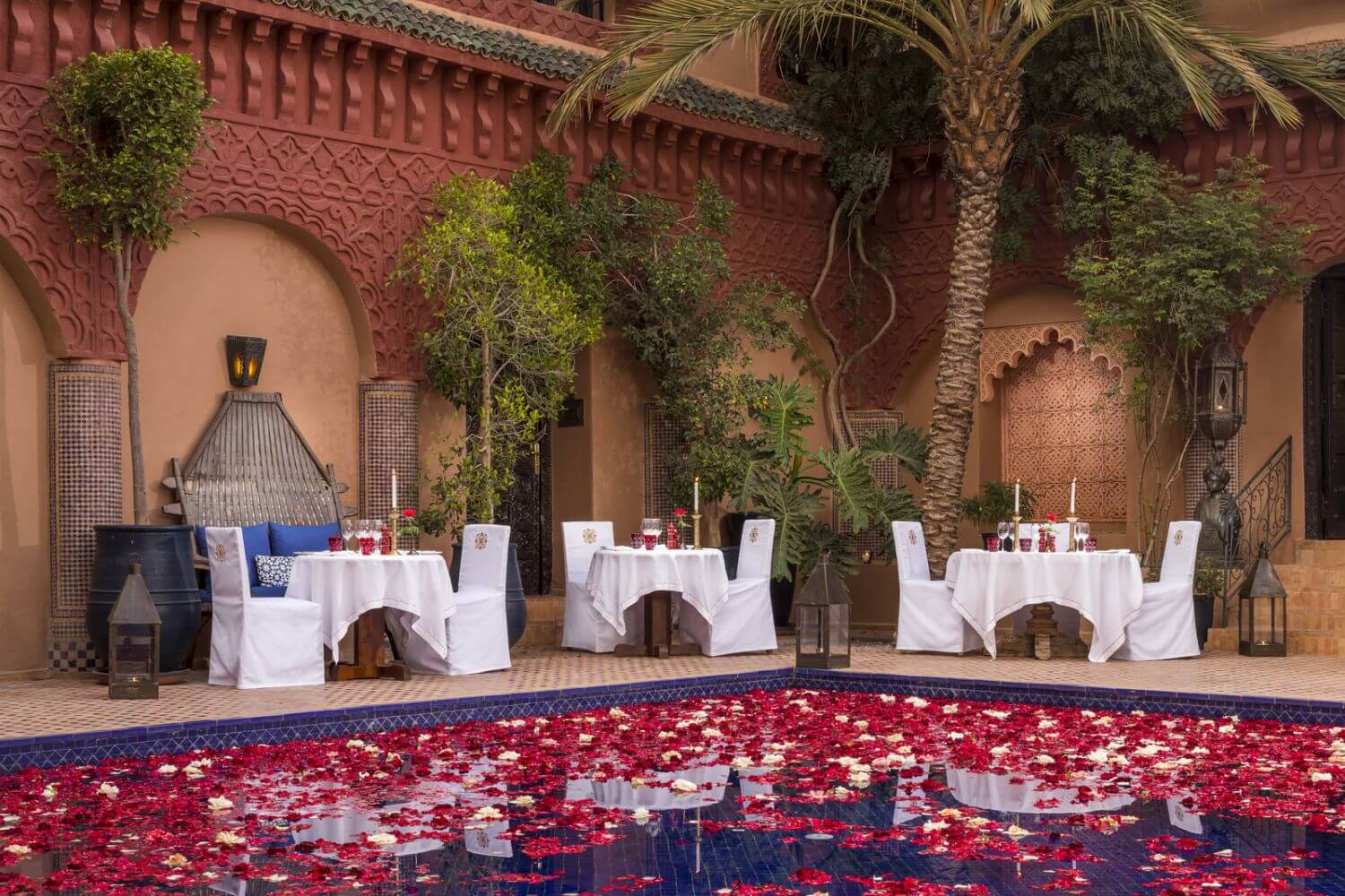 kasbah-tamadot-reflecting-pool