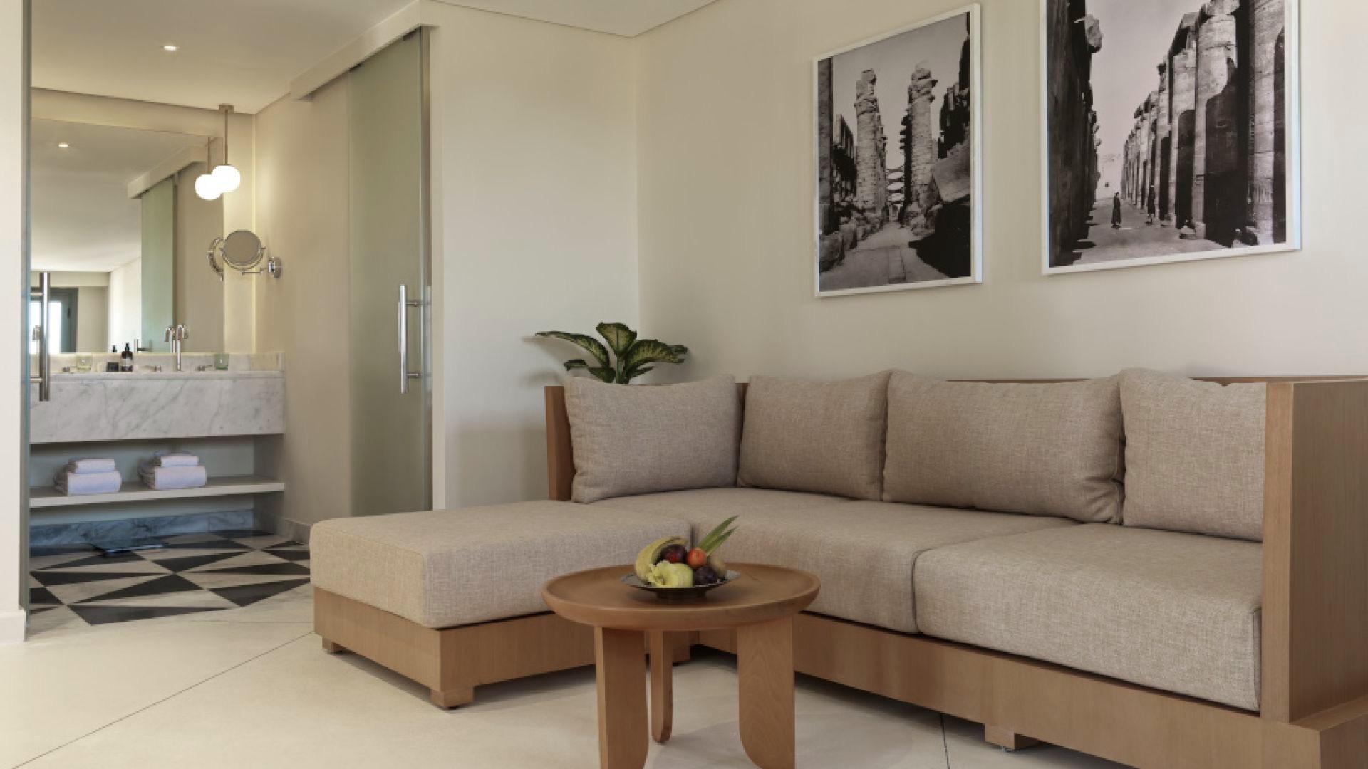 the-chedi-el-gouna-aegypten-familienluxusreise-thefamilyproject-sofa