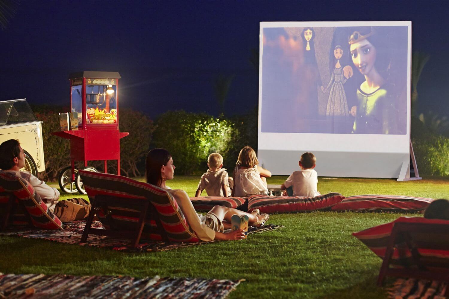 four-seasons-shram-el-sheikh-familienluxusreise-thefamilyproject-freiluftkino