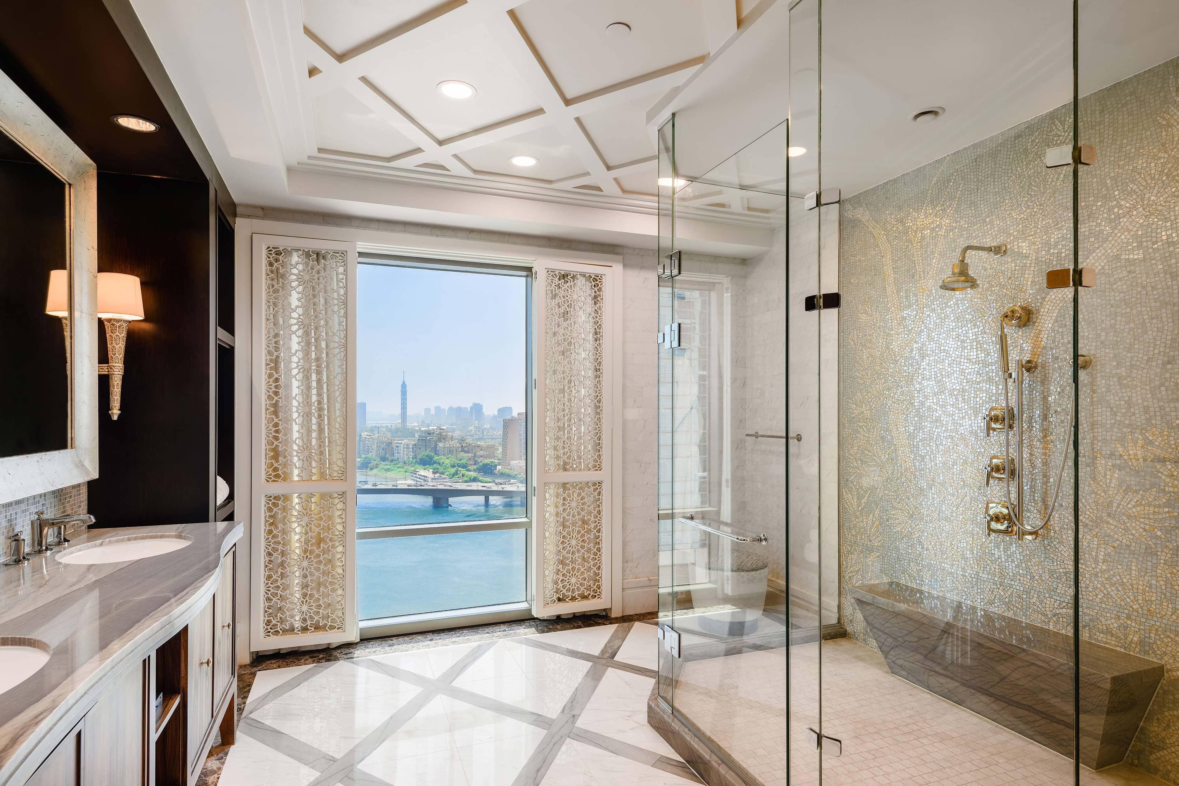 Badezimmer im St. Regis Cairo