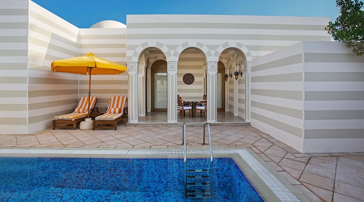 the-oberoi-sahl-hasheesh-aegypten-familienluxusreisen-thefamilyproject-grand-suite-pool