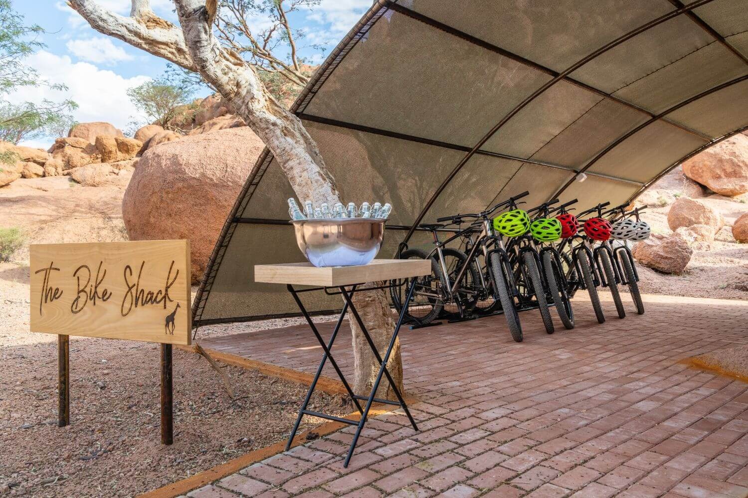 onduli-ridge-namibia-familienluxusreisen-thefamilyproject-bikes