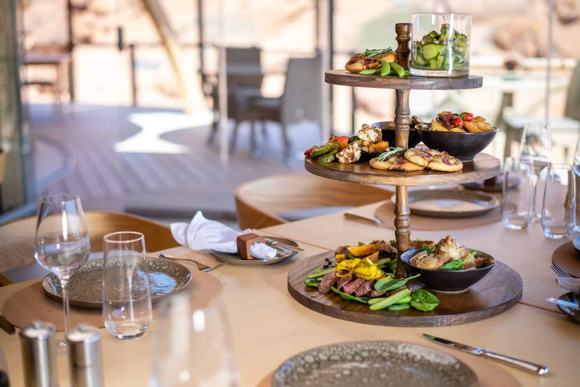onduli-ridge-namibia-familienluxusreisen-thefamilyproject-lunch