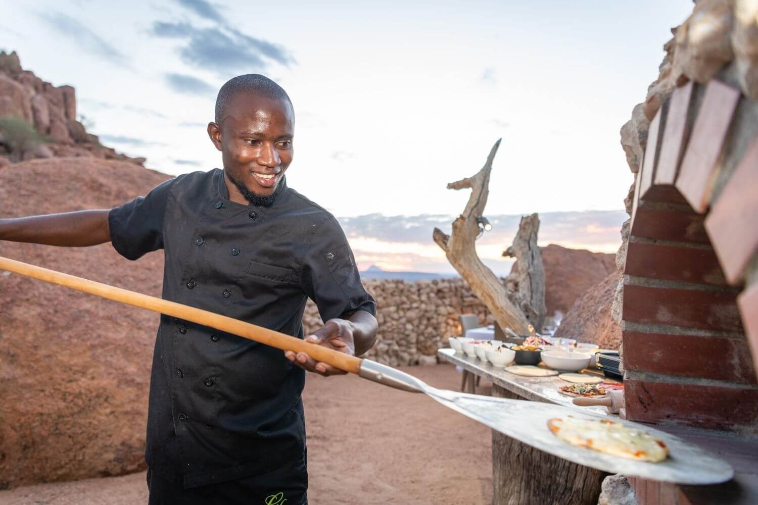 onduli-ridge-namibia-familienluxusreisen-thefamilyproject-pizza
