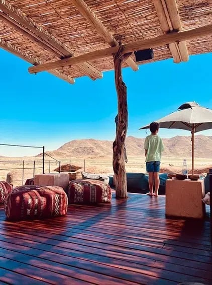sonop lodge namib desert namibia afrika the family project privatbilder kind ausblick lodge