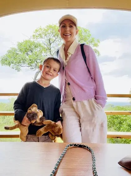 serengeti bushtops camp tansania afrika safari exklusiv the family project familienbild