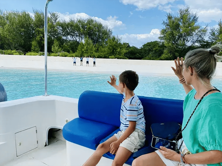 2 andbeyond mnemba island lodge zanzibar sansibar afrika privatbilder boot abschied winken