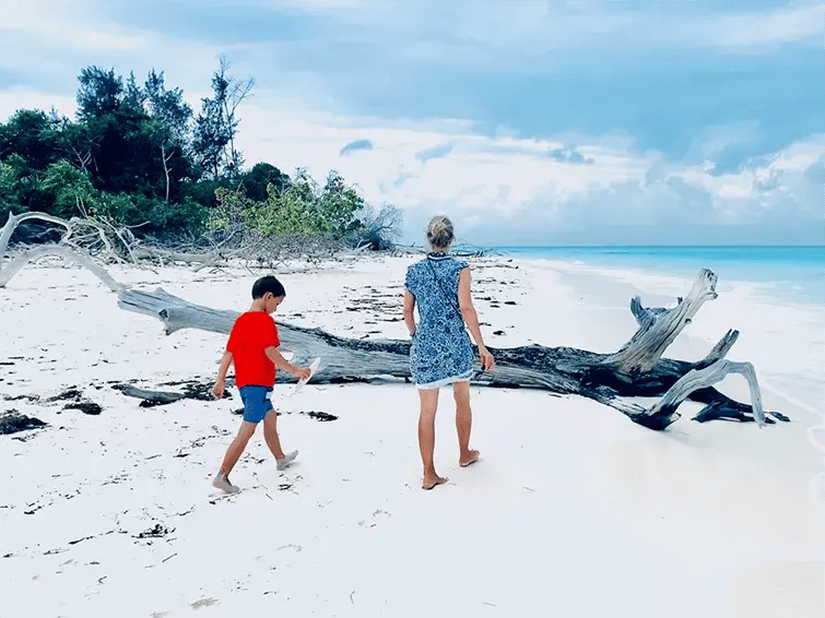 2 andbeyond mnemba island lodge zanzibar sansibar afrika privatbilder kind strand