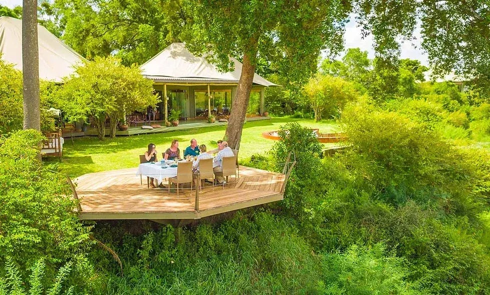 salas camp kenia lunch