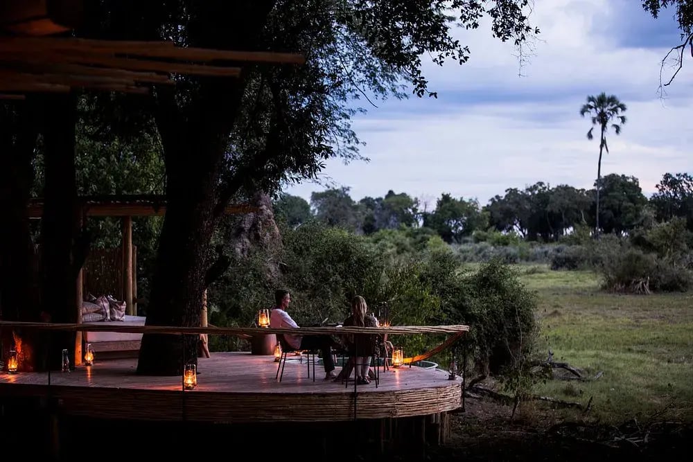 mombo camp botswana sundowner