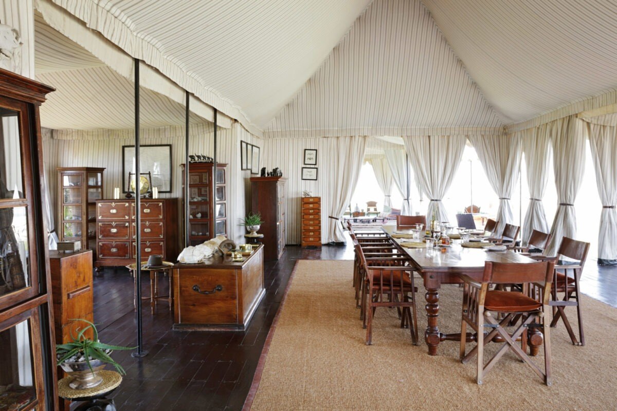 San-Camp-Botswana-Familienluxusreisen-Restaurant