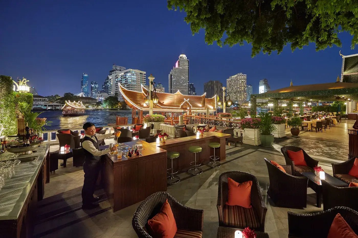 1-asien-bangkok-mandarinoriental-the-family-project-familie-luxus-kinder-familienfreundlich-stadt-terrasse-ausblick