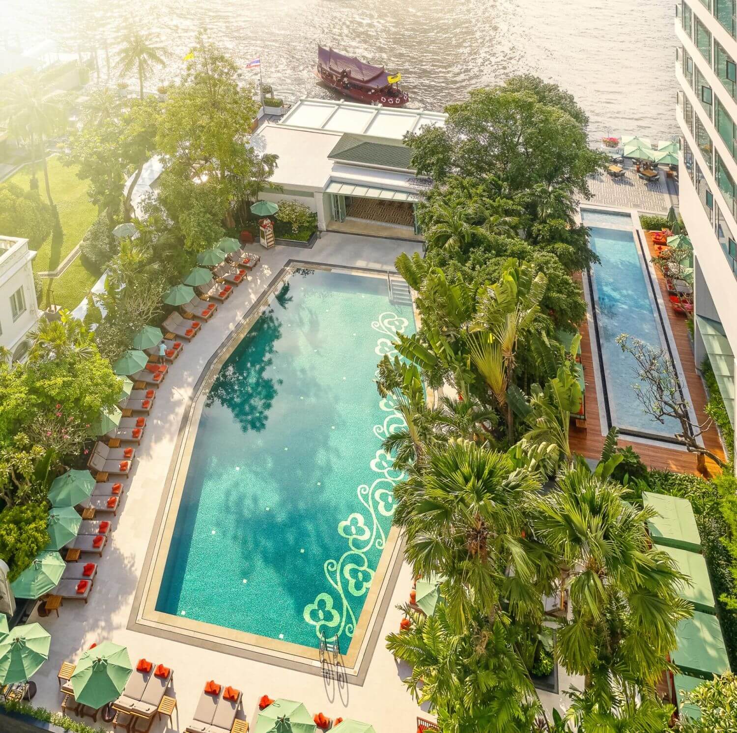mandarin-oriental-bangkok-pool-familienluxusreise