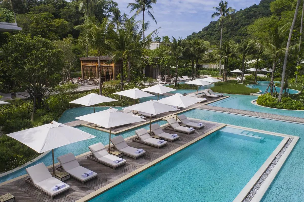 asien thailand phuket rosewood the family project familie kinder luxus reisen strand natur urlaub modern