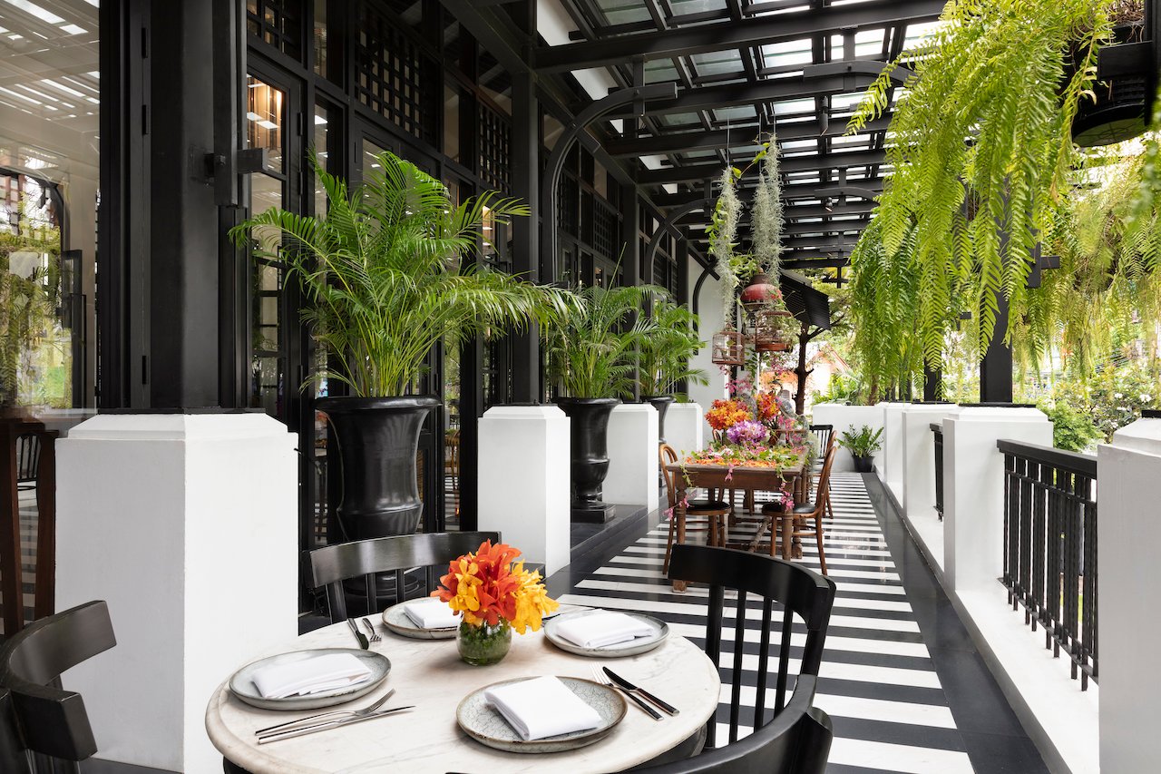 the-siam-bangkok-familienluxusreisen-thefamilyproject-thailand-terrace