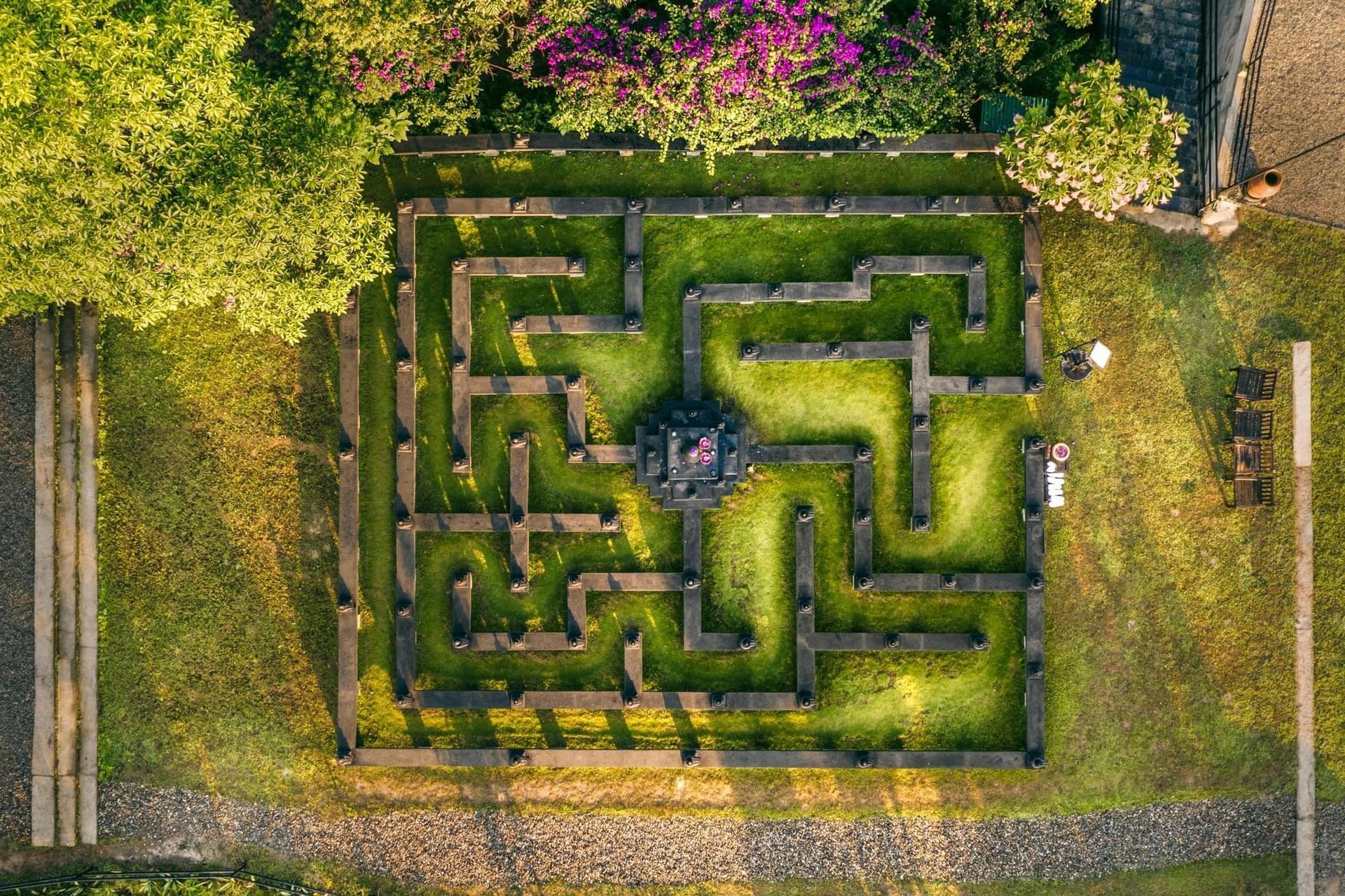 dwarikas-sanctuary-nepal-familienluxusreisen-thefamilyproject-droneshot