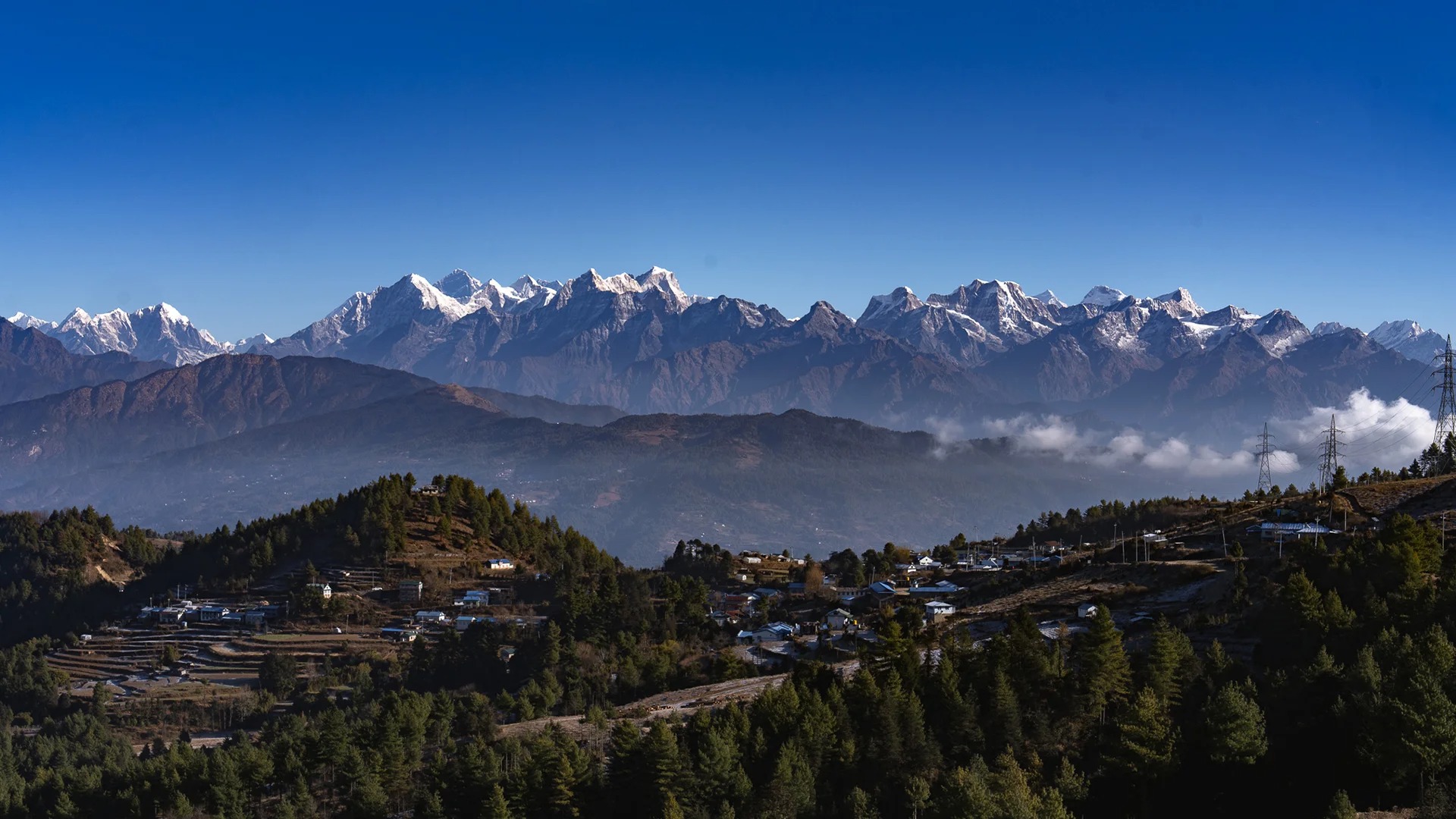 the-happy-house-nepal-familienluxusreisen-thefamilyproject-berge