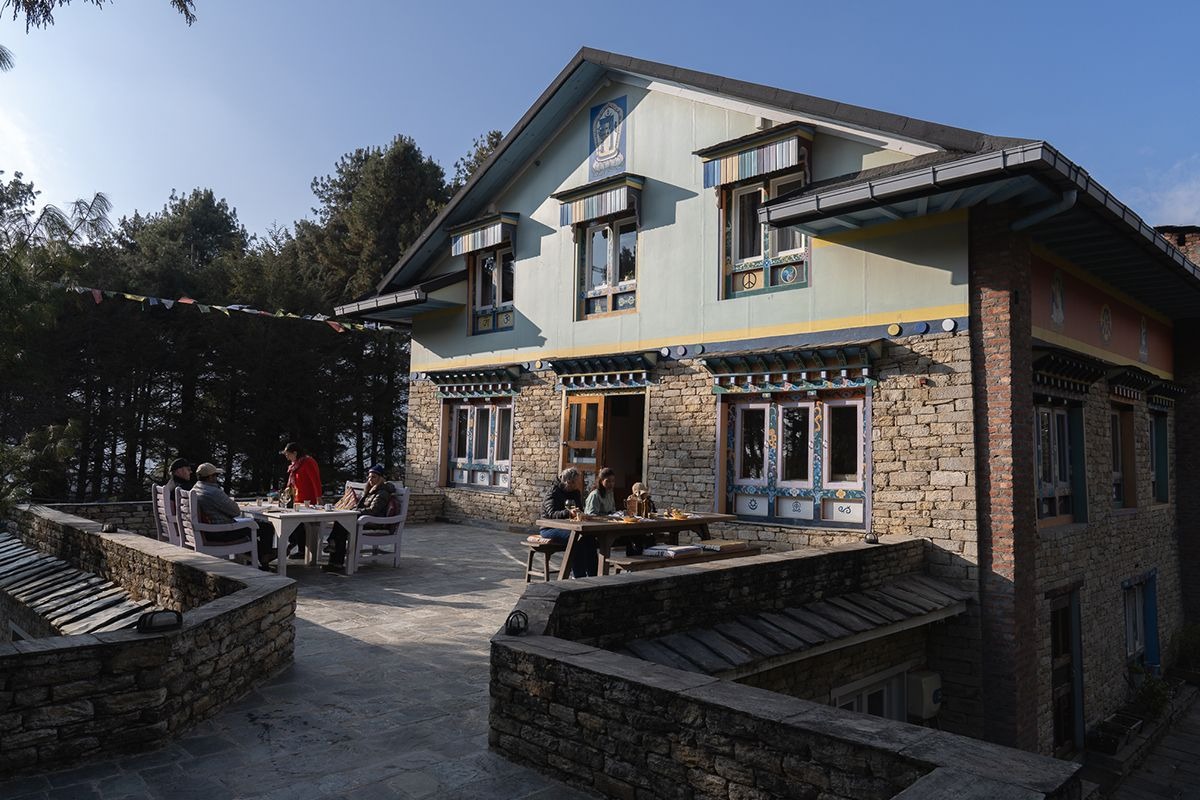 the-happy-house-nepal-familienluxusreisen-thefamilyproject-haus