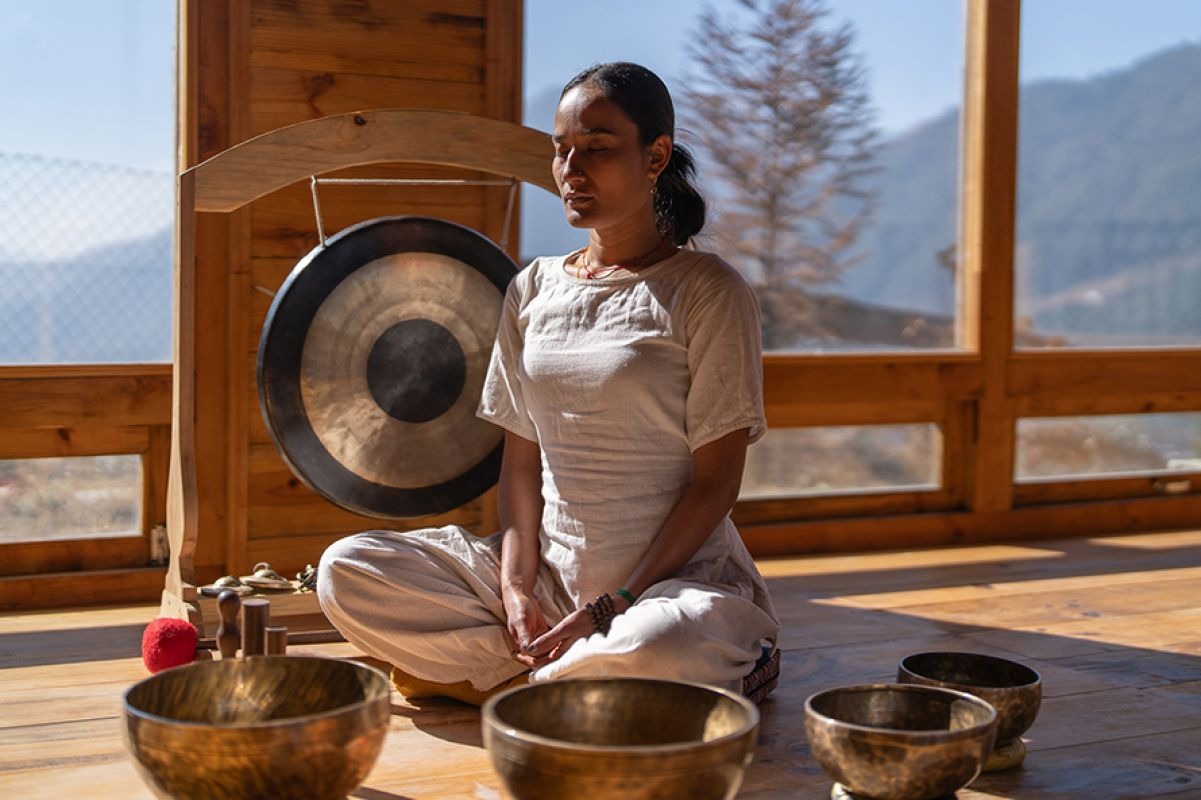 the-happy-house-nepal-familienluxusreisen-thefamilyproject-meditation