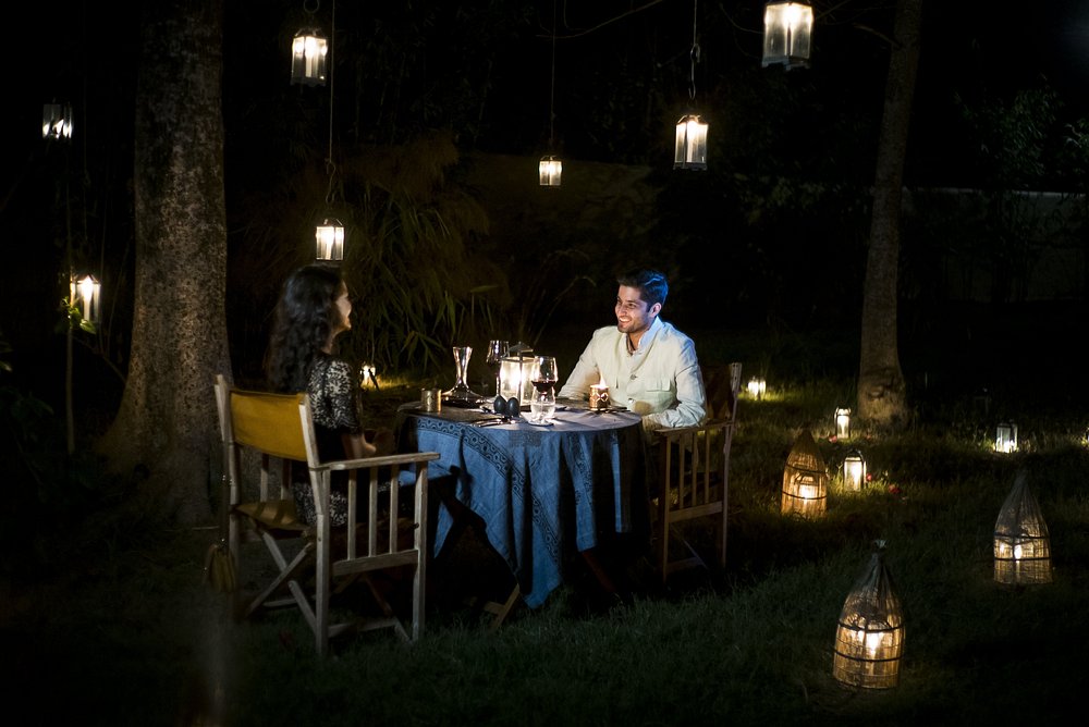 meghauli-serai-safari-nepal-familienluxusreisen-thefamilyproject-dining