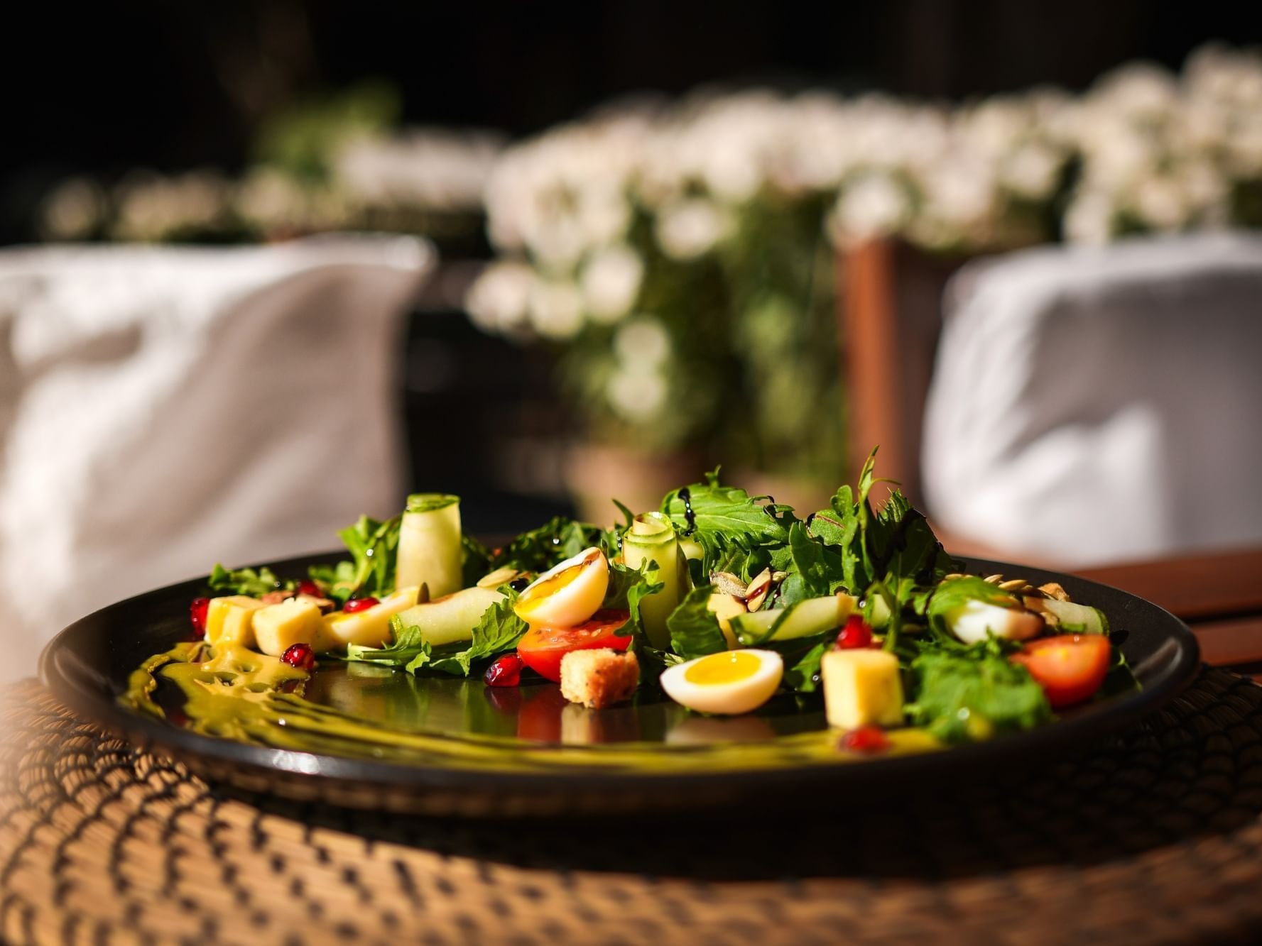 the-dwarikas-nepal-familienluxusreisen-thefamilyproject-dinner