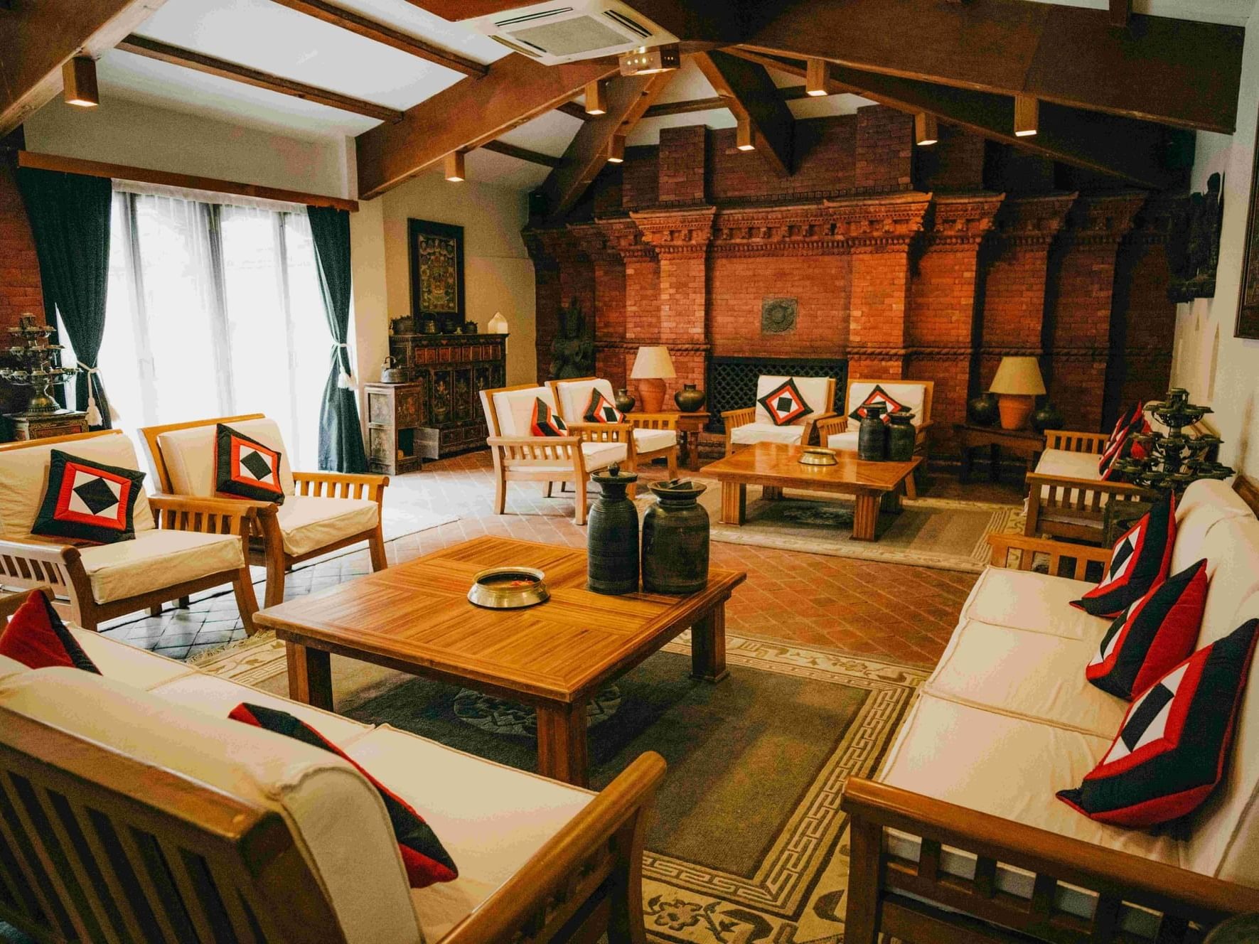 the-dwarikas-nepal-familienluxusreisen-thefamilyproject-lounge