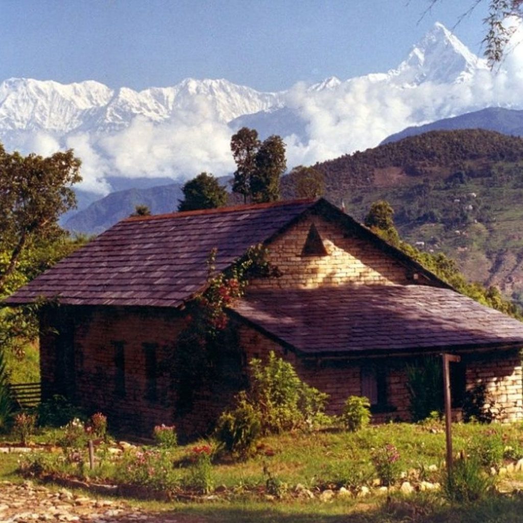 tiger-mountain-pokhara-lodge-familienluxusreisen-thefamilyproject-cottage