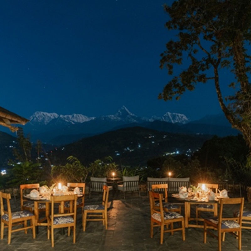 tiger-mountain-pokhara-lodge-familienluxusreisen-thefamilyproject-restaurant
