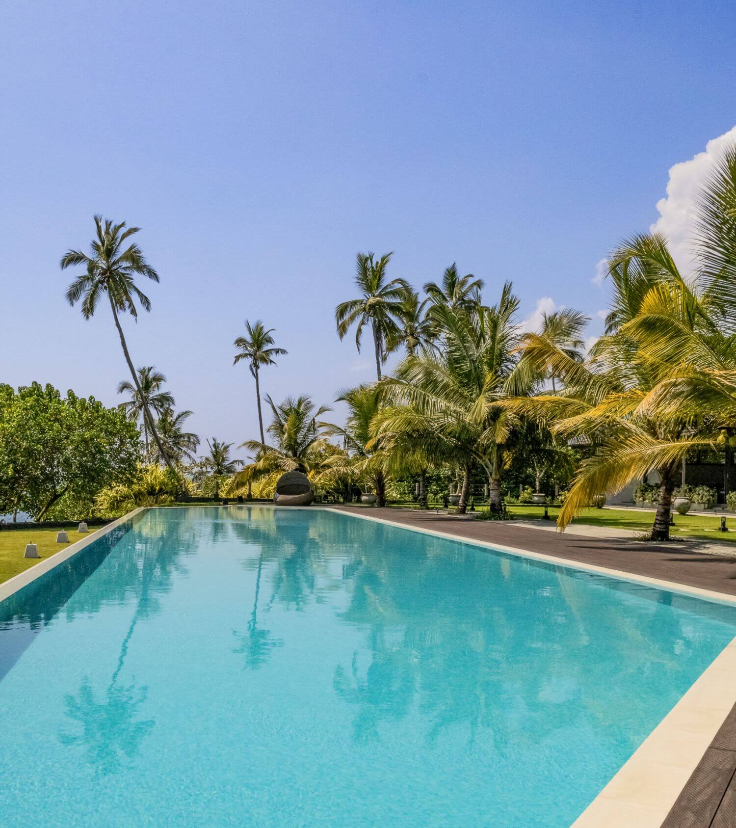uga-prava-tangalle-srilanka-familienluxusreisen-thefamilyproject-infinity-pool