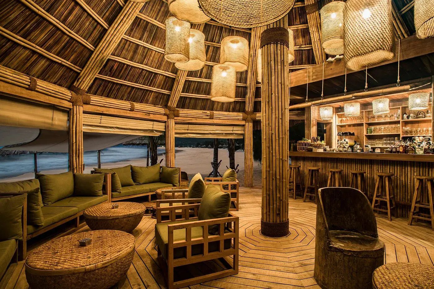 19 beach bar lang chai bar