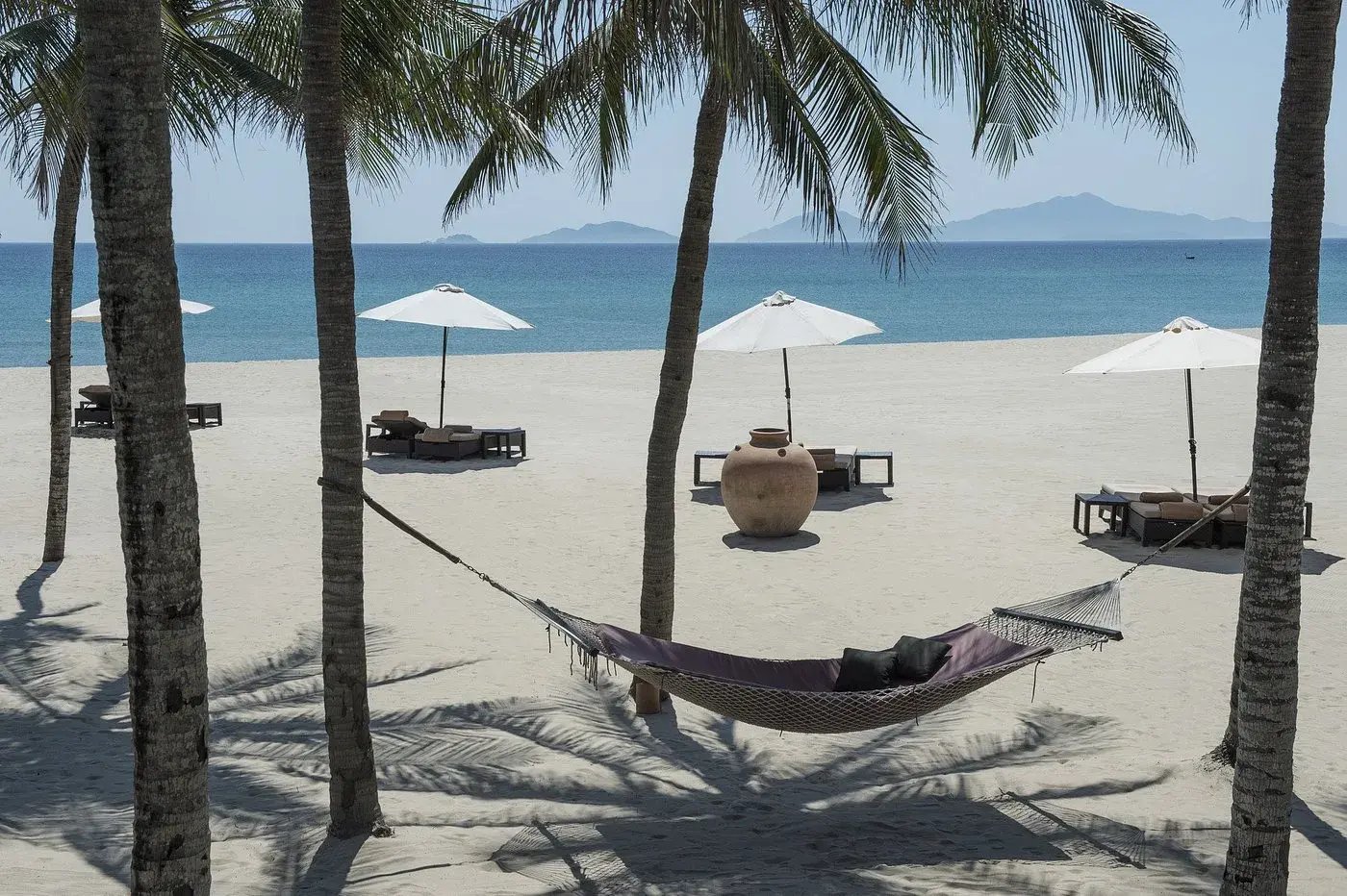 2-asien-vietnam-the-family-project-luxus-familie-kinder-familienreisen-privat-pool-palmen-strand-fourseasons