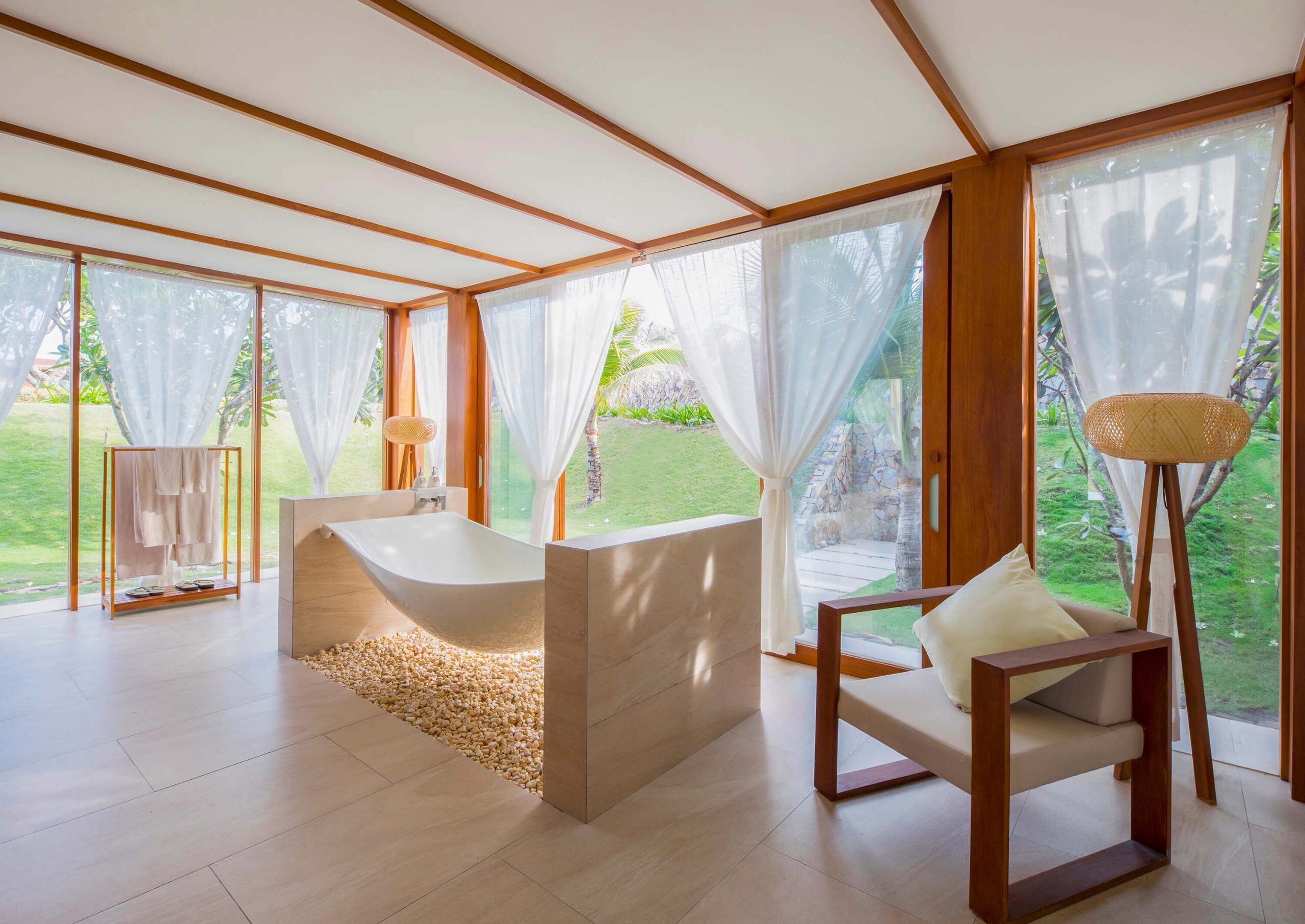Fusion Resort Cam Ranh Familienluxusreisen TheFamilyProject Bathtub