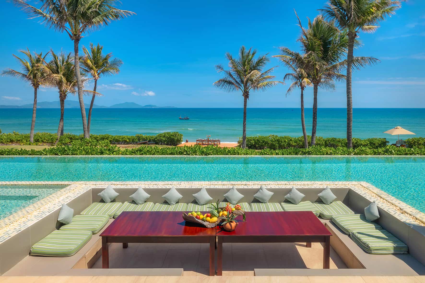Fusion Resort Cam Ranh Familienluxusreisen TheFamilyProject Infinity Pool