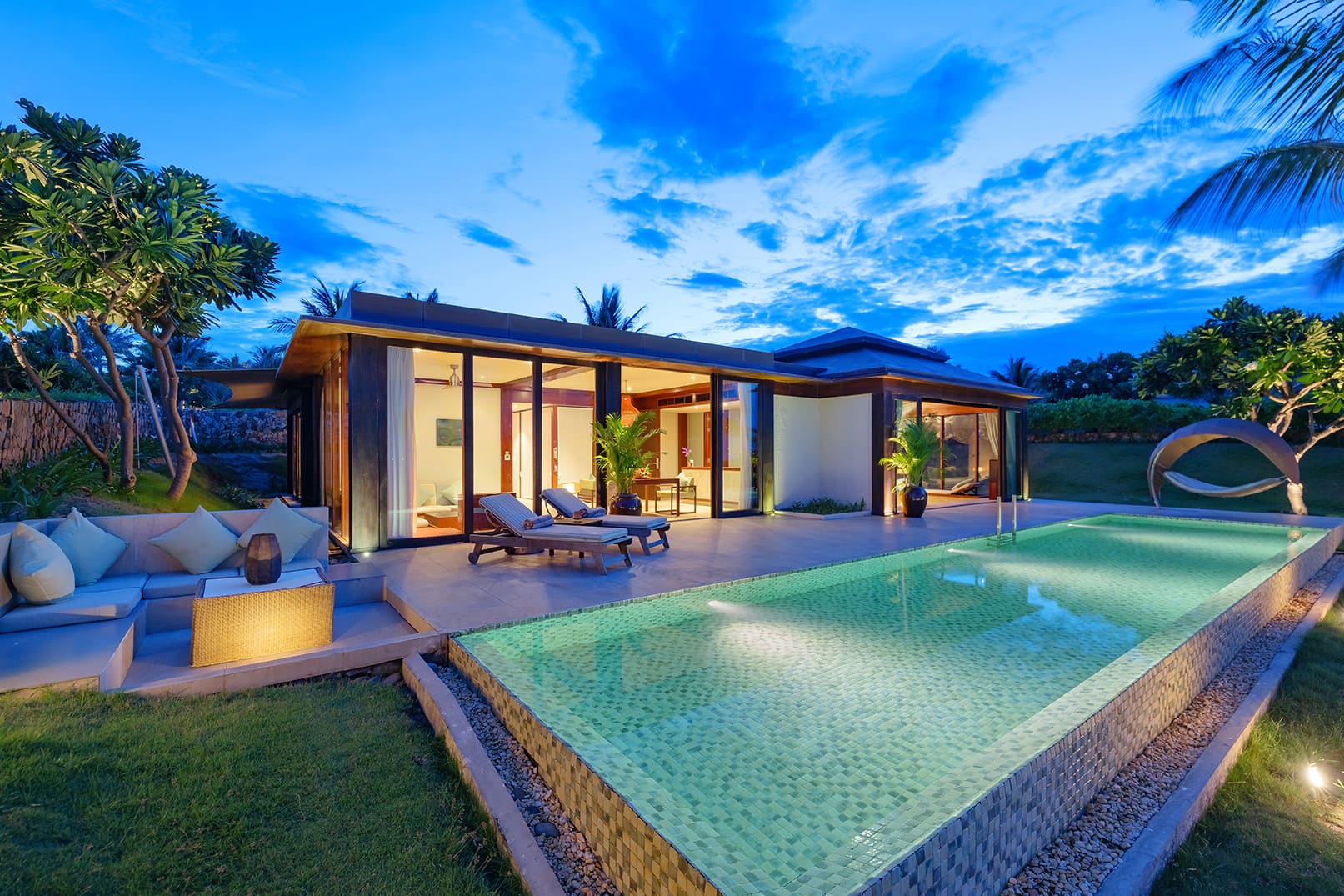 Fusion Resort Cam Ranh Familienluxusreisen TheFamilyProject Villa Außen