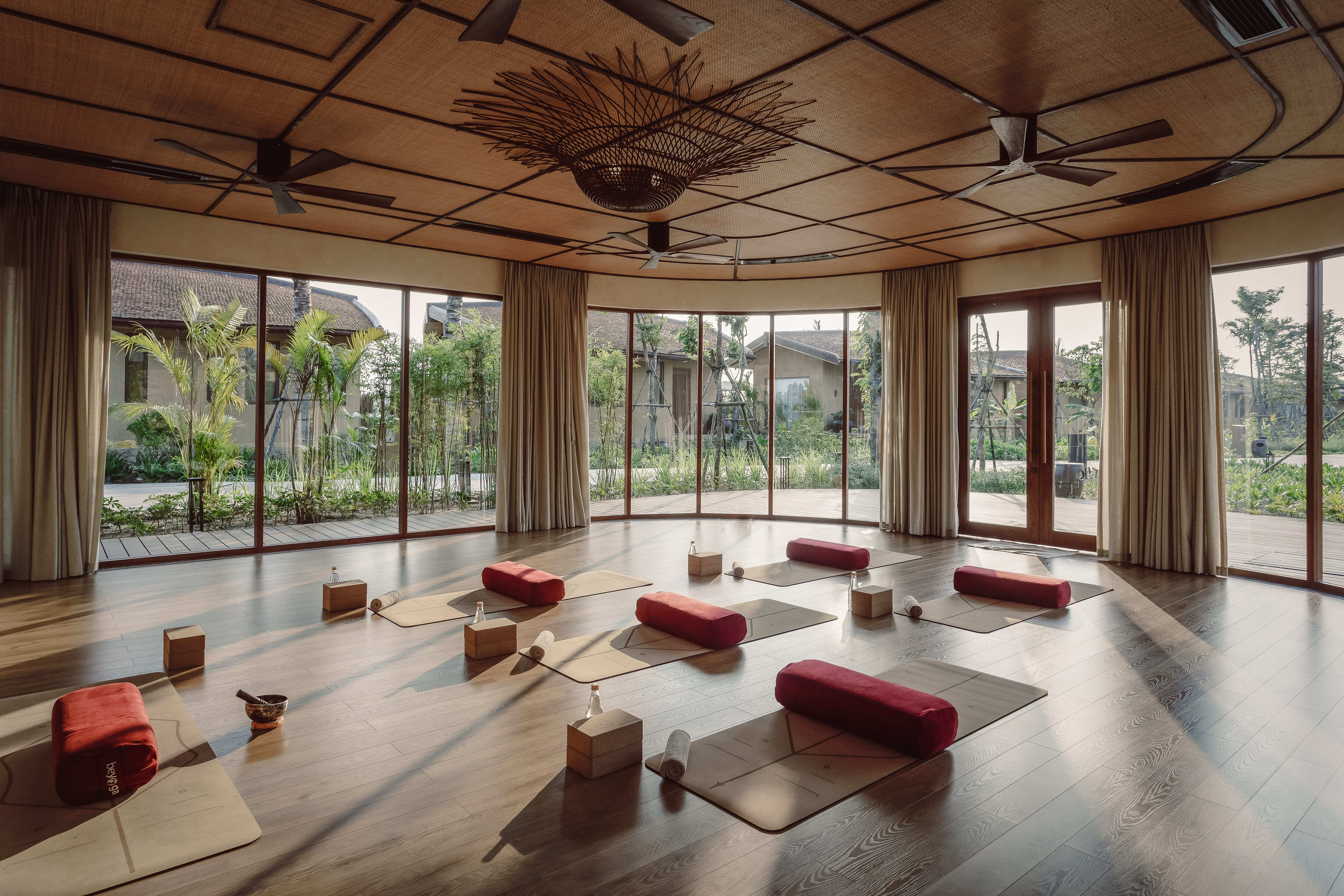namia-vietnam-familienluxusreise-thefamilyproject-yoga-studio